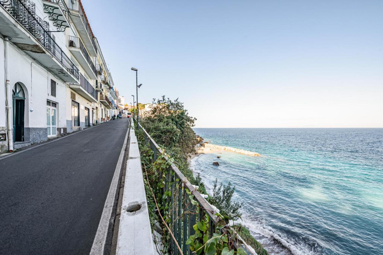A Fenestella Caprese - Vista Mare Apartment Capri Bagian luar foto